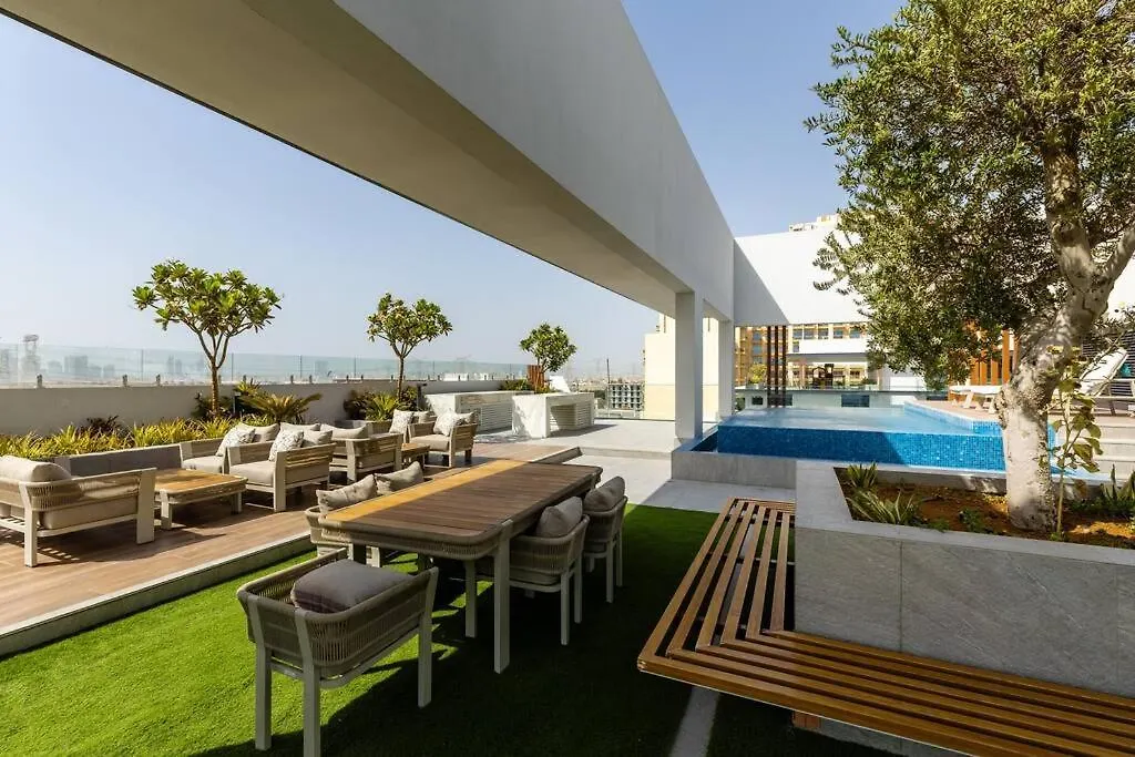 דובאי Waves - Tranquil Living 2Br Apt In Jvc With City Views 0*,  איחוד האמירויות הערביות