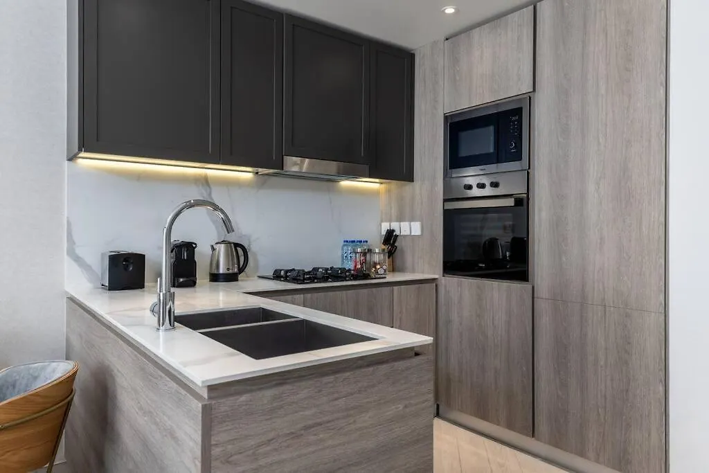 Waves - Tranquil Living 2Br Apt In Jvc With City Views Dubai Apartment
