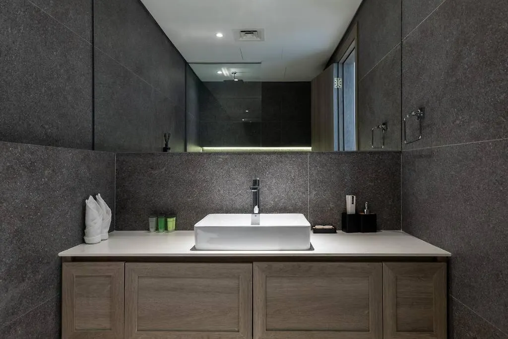 Waves - Tranquil Living 2Br Apt In Jvc With City Views Dubai 0*,